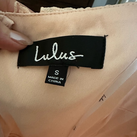 Lulus blush lace midi dress
Worn 1 time for an event
🤍reasonable offers accepted - Picture 6 of 7